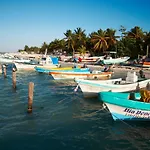 Vc Beach Suites