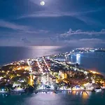 Vc Beach Suites